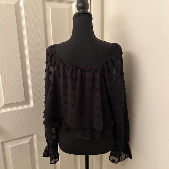Altar'd State Black Cropped Long Sleeve Blouse With Textured Polka Dots Size L - Picture 3 of 5